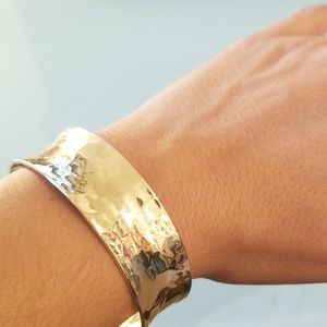 Gold bangle